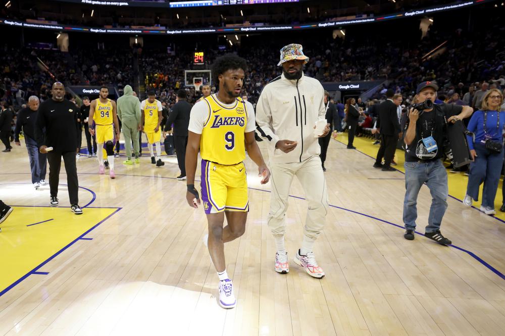 助裁判作出 助裁判作出