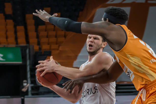 的表现同样 的表现同样