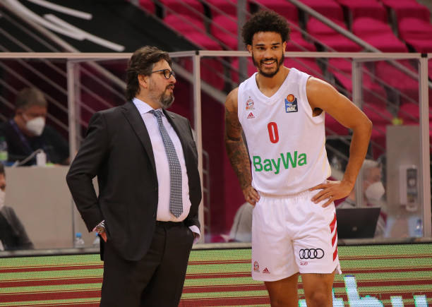 特别是在下 特别是在下